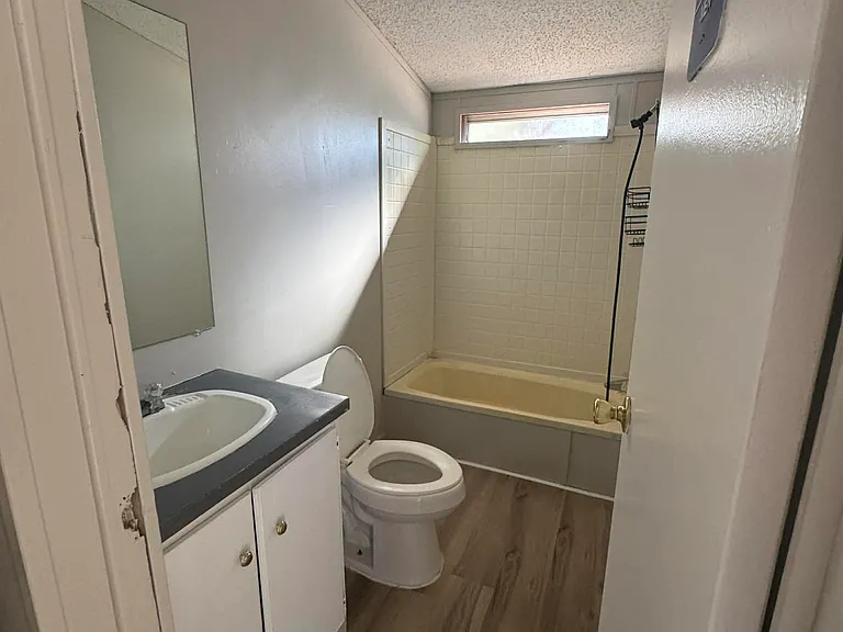 204 Pinnacle Way — Photo 2