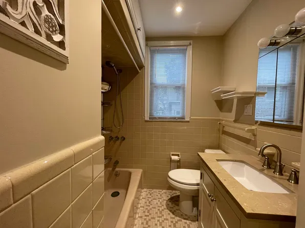 48 East 37th Street image 15 of 19