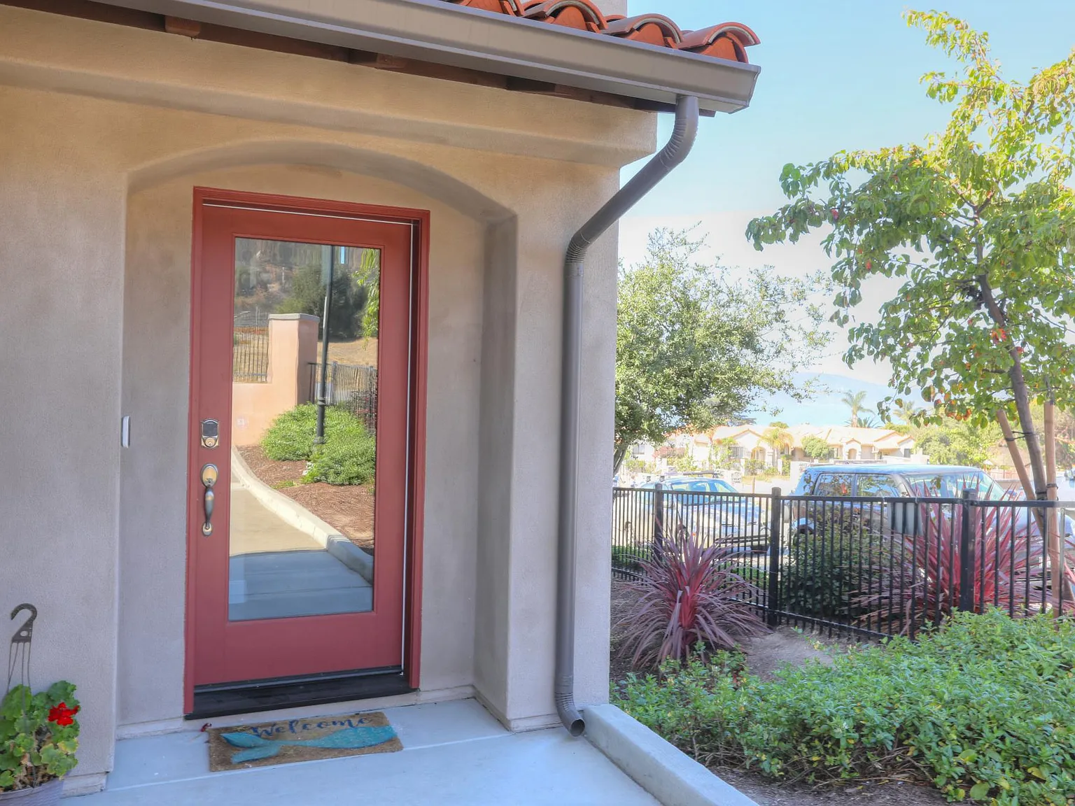 2 bed, 1743 sqft, $6,000 — Photo 4