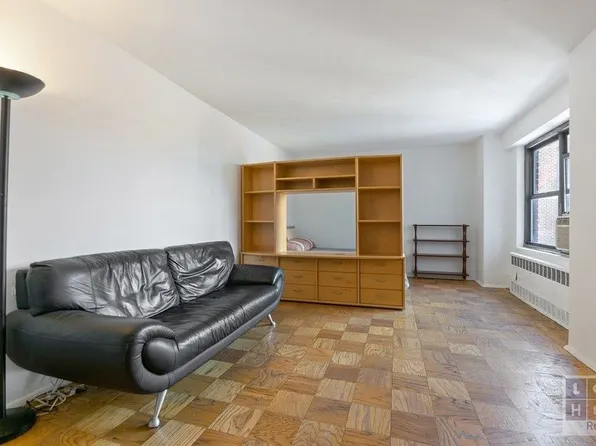 266 E Broadway image 1 of 9