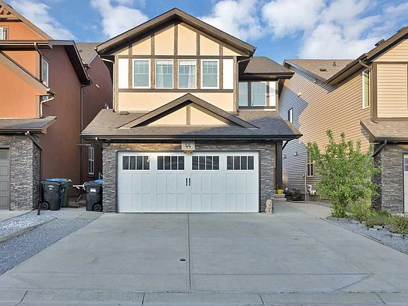 2nd image of 44 Skyview Shores Line NE