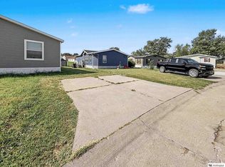 1031 Gordon Dr, Lincoln, NE 68522