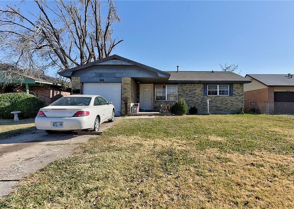 2nd image of 616 N Nebraska Ave