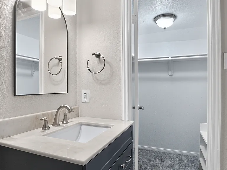 2606 Encina — Photo 30