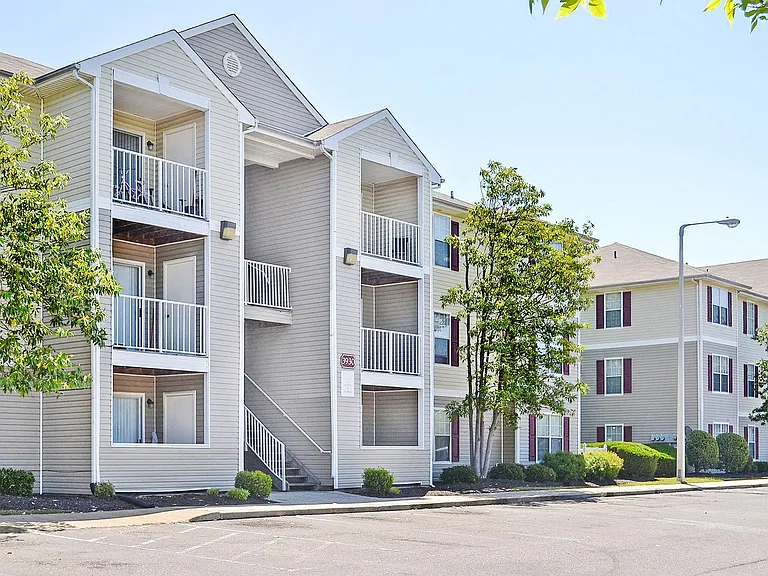 Autumn Ridge Apartments — Photo 11