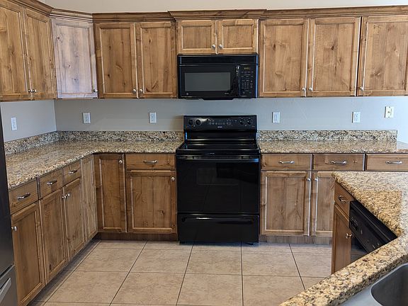 5th image of 434 Harrier Ln
