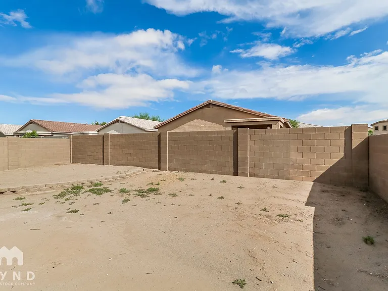 16812 W Marshall Ln — Photo 15