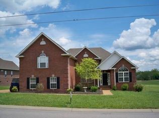 1010 Rhett Pl, Lebanon, TN 37087