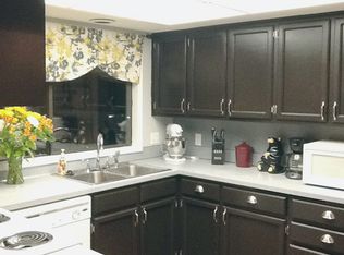 5649 E St, Springfield, OR 97478