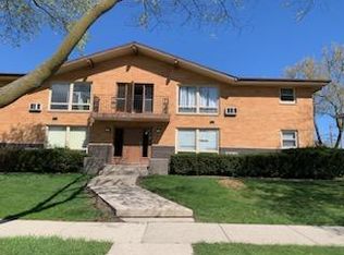 5662 N 99th St, Milwaukee, WI 53225
