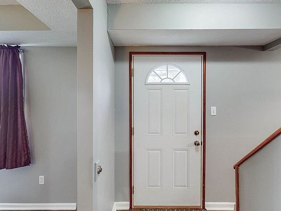3rd image of 3415 Hanover Dr