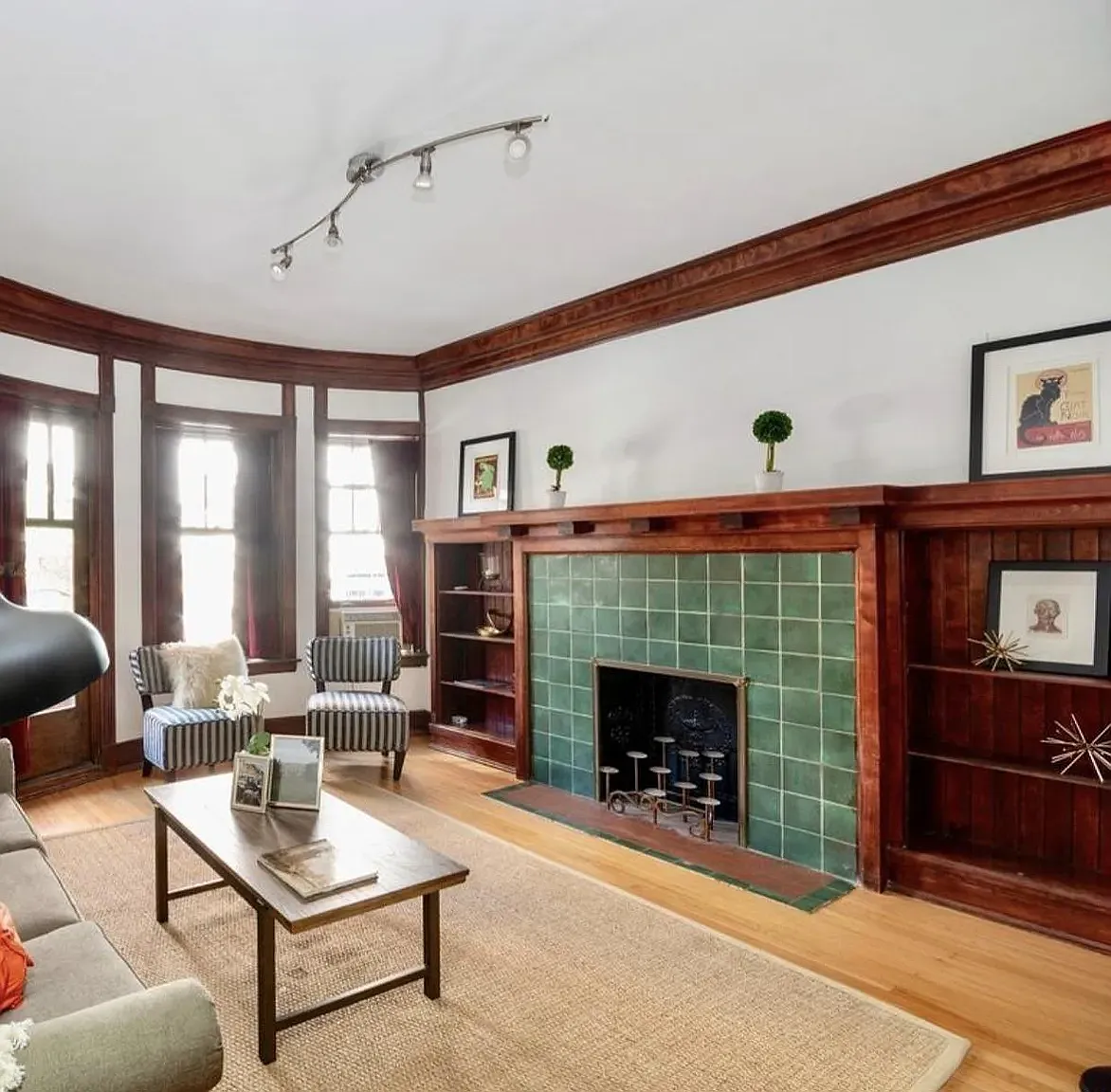 Building Photo - 1653 E 55th St #1
