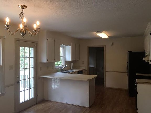 3rd image of 311 Loblolly Cir
