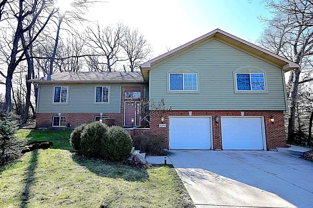 830 Arbor Ave photo 1