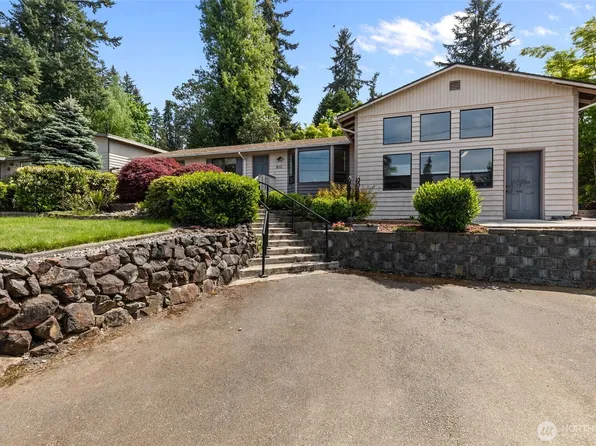 8111 NE 157th, Kenmore, WA 98028