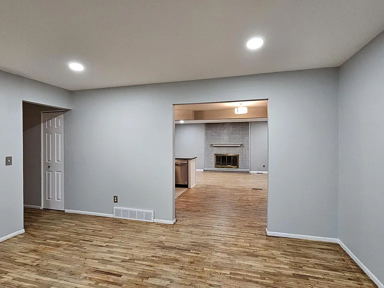 510 Sheffield Dr — Photo 5