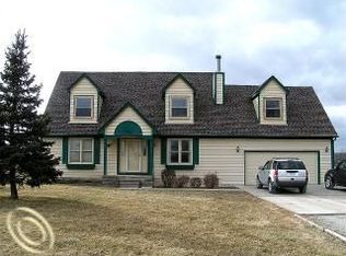 53081 Bates Rd, Chesterfield, MI 48051