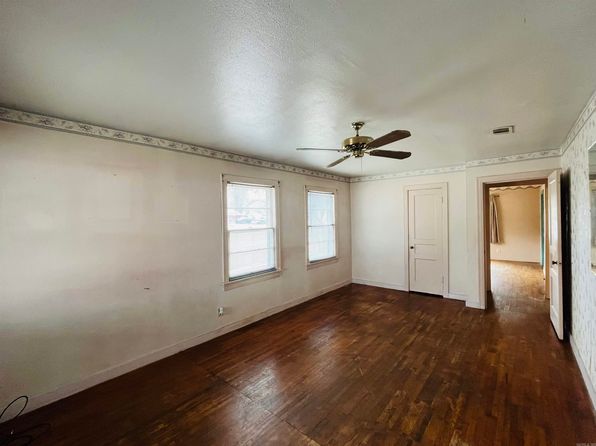 1310 McHenry St, Malvern, AR 72104