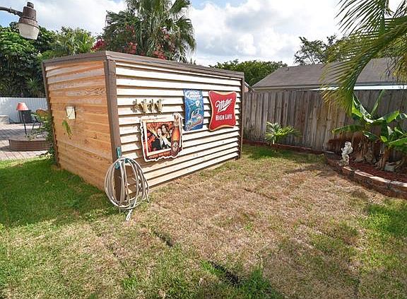 4th image of 19465 NW 62nd Ct
