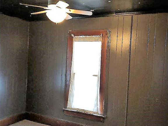 5th image of 100 Russell Ave