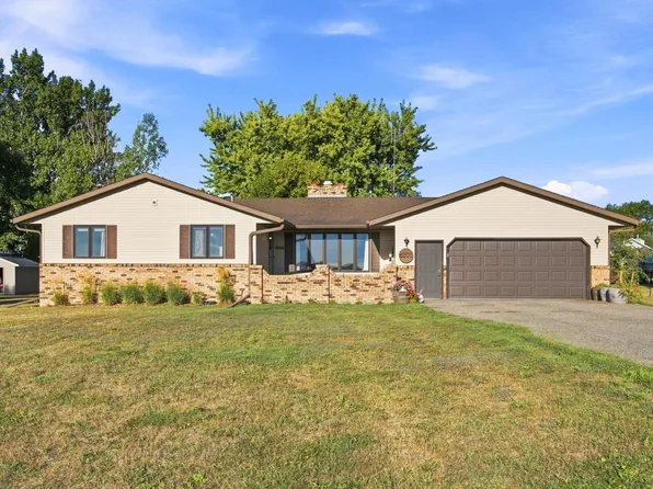 6205 Oakport St N, Moorhead, MN 56560