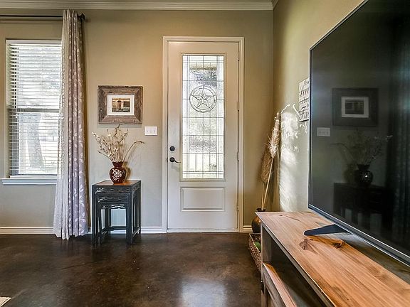 4th image of 200 Aqua Vista Dr