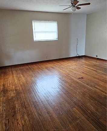 2nd image of 719 1/2 Newcastle St
