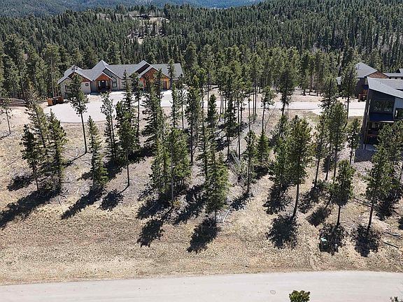 4th image of 12 Overlook Ct