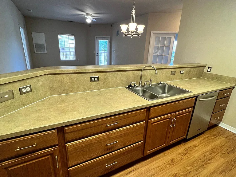 1410 Villa Capri Cir #306 — Photo 4