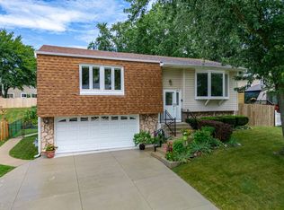 454 N Clearwater St, Roselle, IL