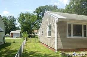 2nd image of 3302 Utah Pl