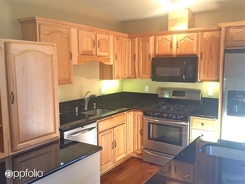 1st image of 160 Oak Knoll Ave