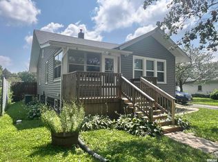 889 S Chambers St, Galesburg, IL 61401