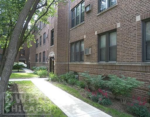4th image of 3423 N Elaine Pl APT 2E