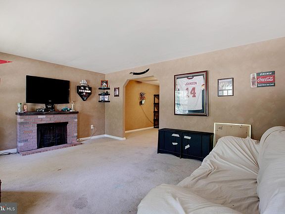 4th image of 26921 Hidden Acres Ct