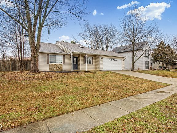 3rd image of 132 Country Wood Dr