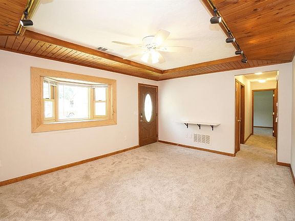 4th image of 1522 W Meadowbrook Dr