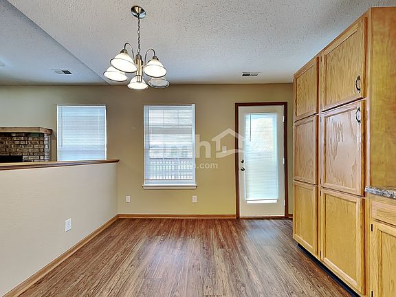 5th image of 1366 Blue Grass Pkwy