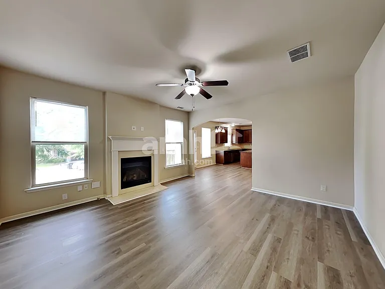 491 Twain Cir SE — Photo 8