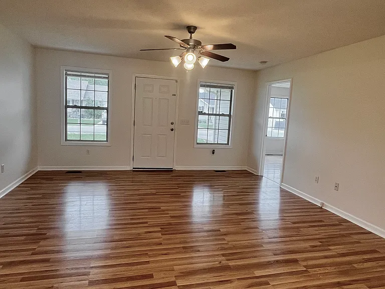 96 John Mark Ct — Photo 2