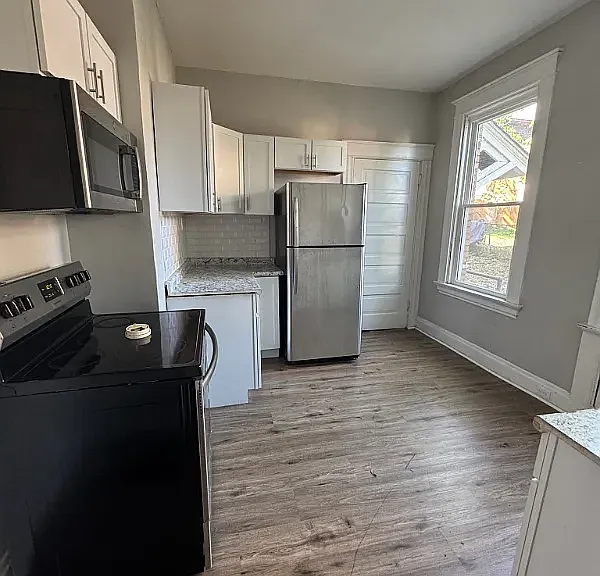 268 Helen St #1 — Photo 4