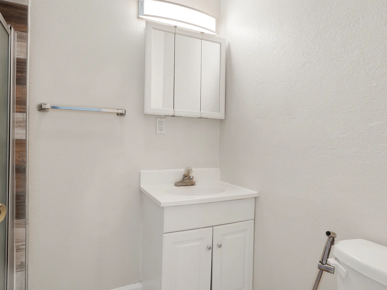 3 bed, $3,850 — Photo 3