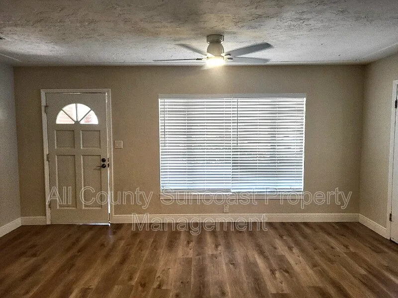 3 bed, 2.0 bath, $2,995 — Photo 4