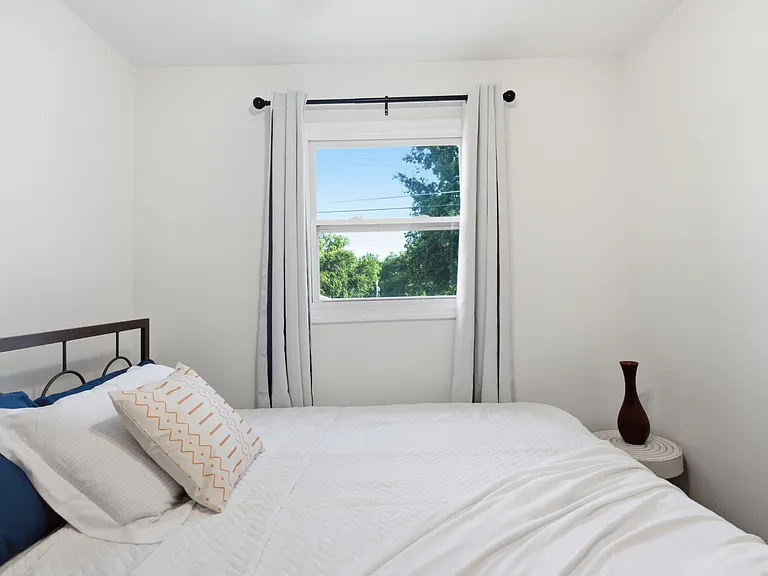 2416 Ridgecrest Dr — Photo 37