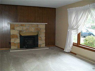 2nd image of 3025 Maplewood Dr