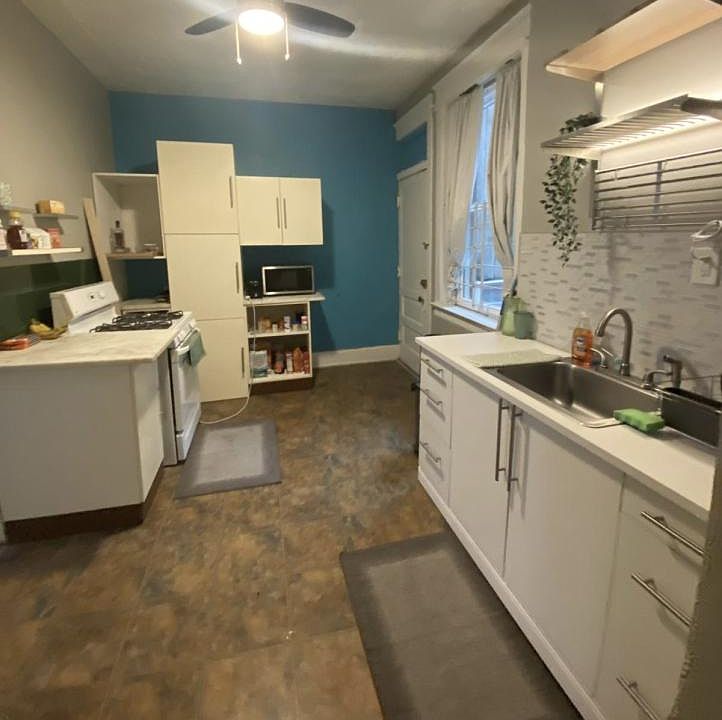 1st image of 201 Emming St APT 1