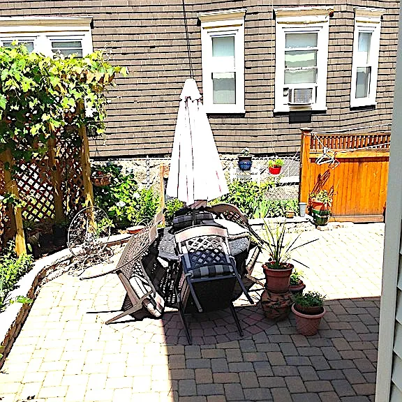 Hewlett St — Photo 13
