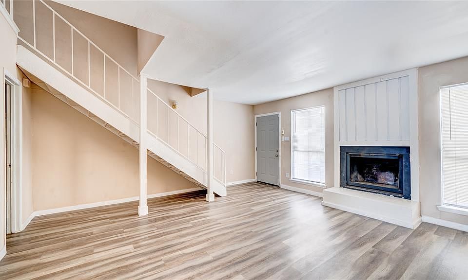 1st image of 5625 Antoine Dr #315