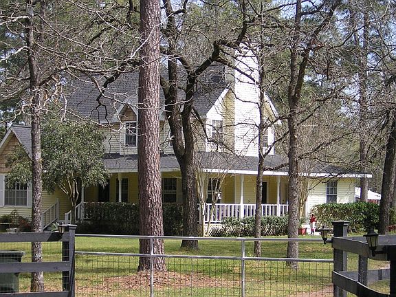 2nd image of 9205 Hickory Hills Dr