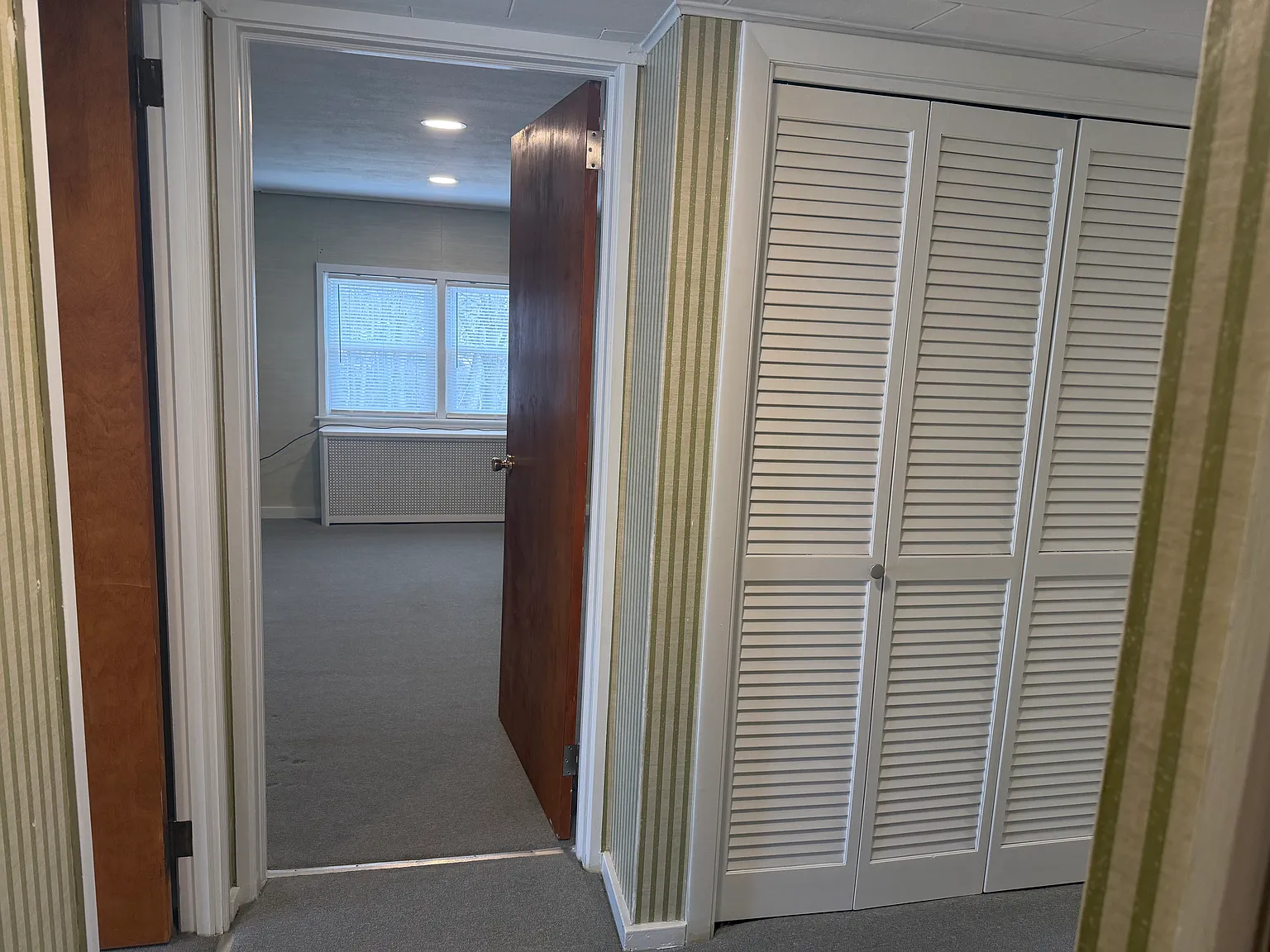 134 Vance St — Photo 2